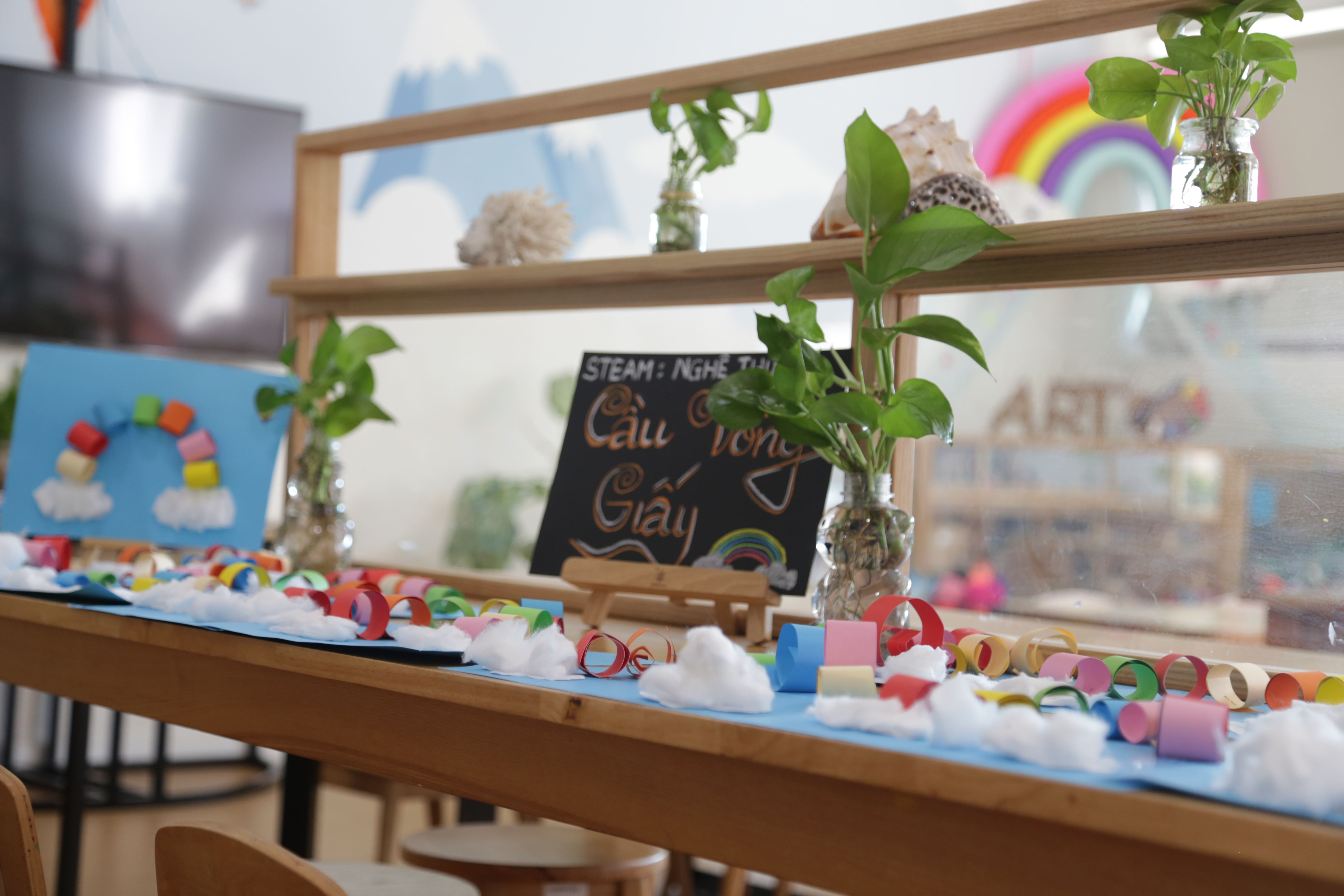 HOẠT ĐỘNG STEAM NGHỆ THUẬT "CẦU VỒNG GIẤY"