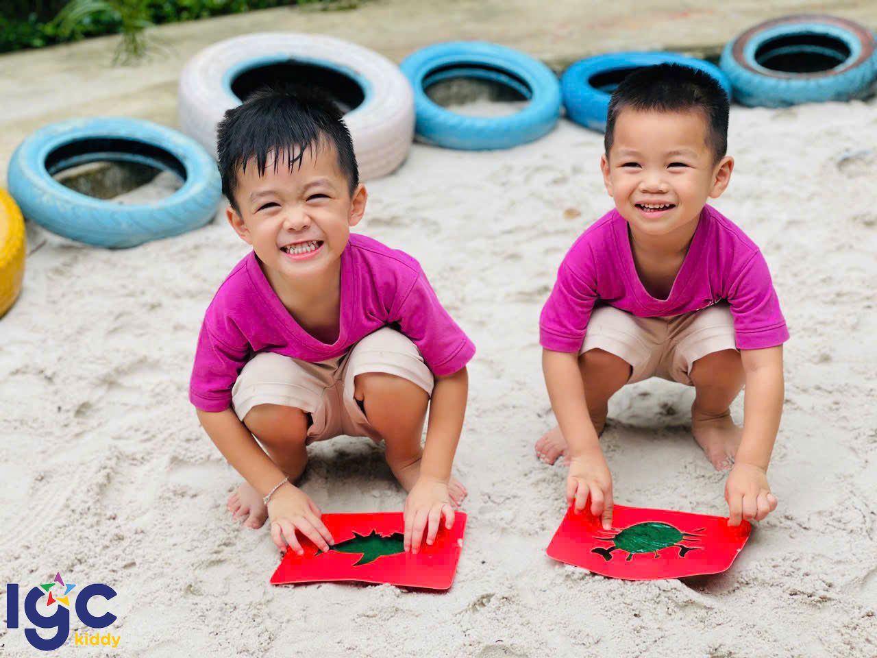 TRONG KHÔNG GIAN THIÊN NHIÊN XANH, CON YÊU TỰ TIN LỚN KHÔN