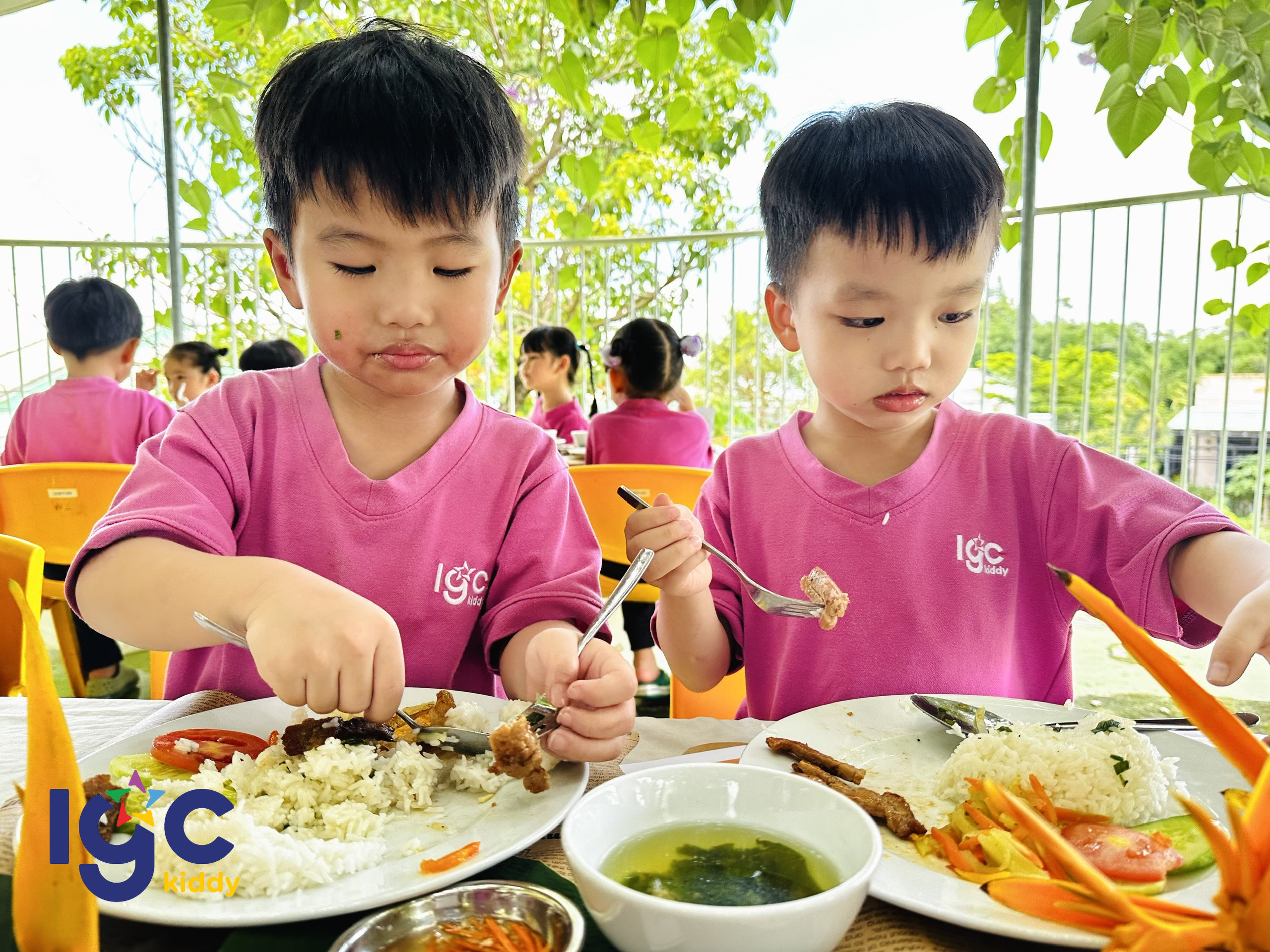 CƠM TẤM “NGON HƠN ĂN KẸO”?