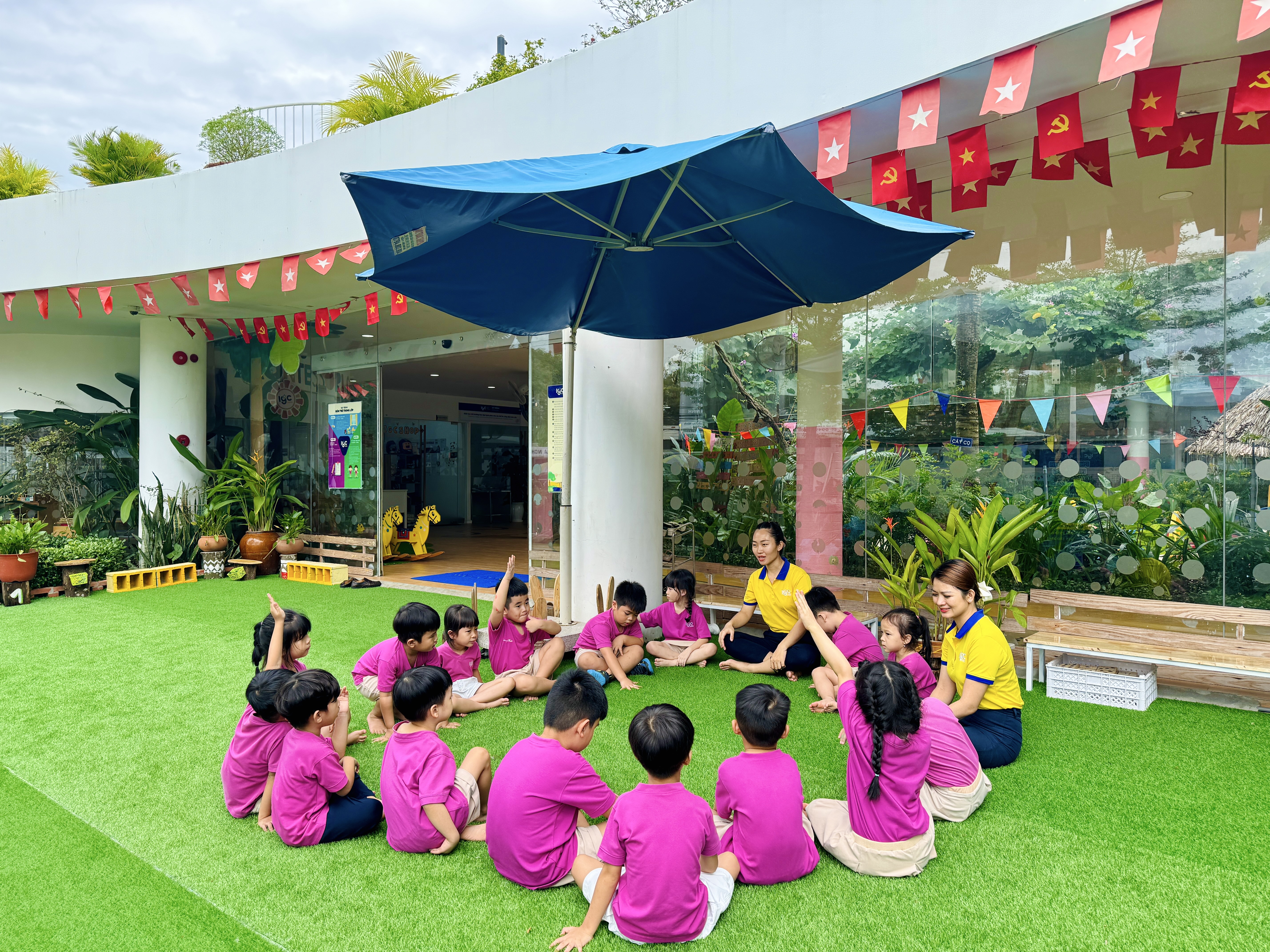 4. Hoạt động ngoài trời