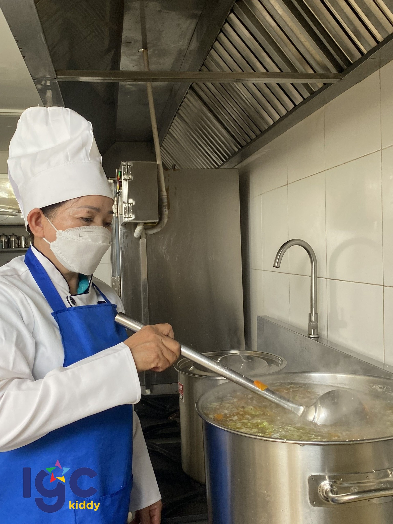 HẠNH PHÚC TRONG TỪNG BỮA ĂN MỖI NGÀY Ở TRƯỜNG CỦA CON YÊU