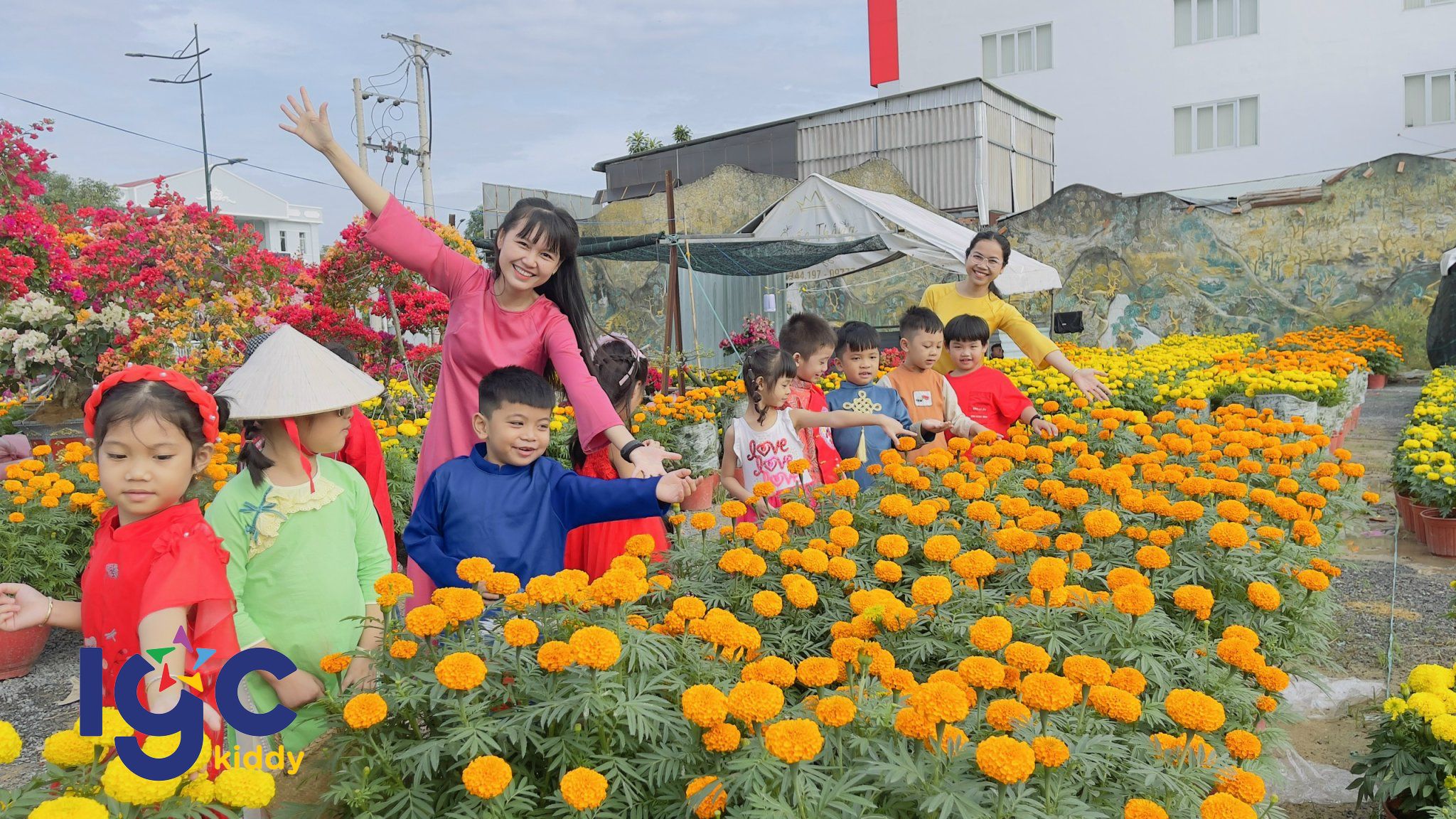 ĐÓN XUÂN QUÝ MÃO 2023 - RẠNG RỠ SẮC HOA